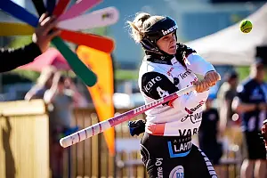 NAISTEN SUPERPESIS: Mailattaret - Manse PP
