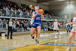 NAISTEN KORISLIIGA: Vimpelin Veto - Kouvottaret